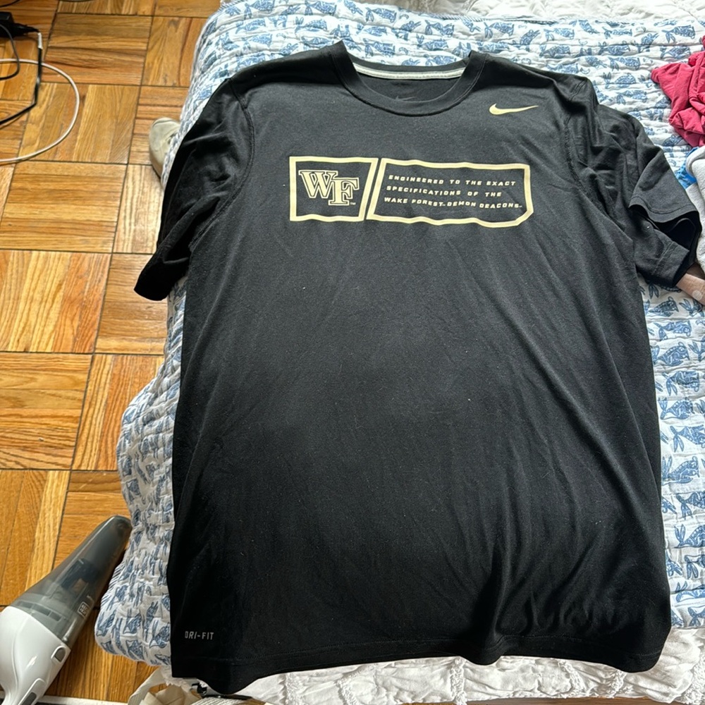 Wake Forest dri-fit tshirt Men’s size M
